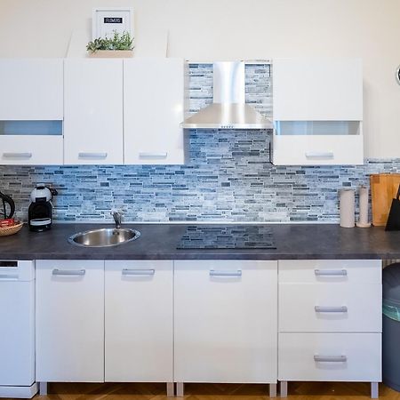 Luxury Vincents Apartments קושיצה מראה חיצוני תמונה