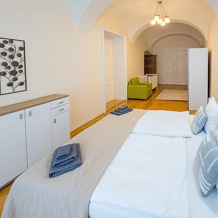 Luxury Vincents Apartments קושיצה מראה חיצוני תמונה