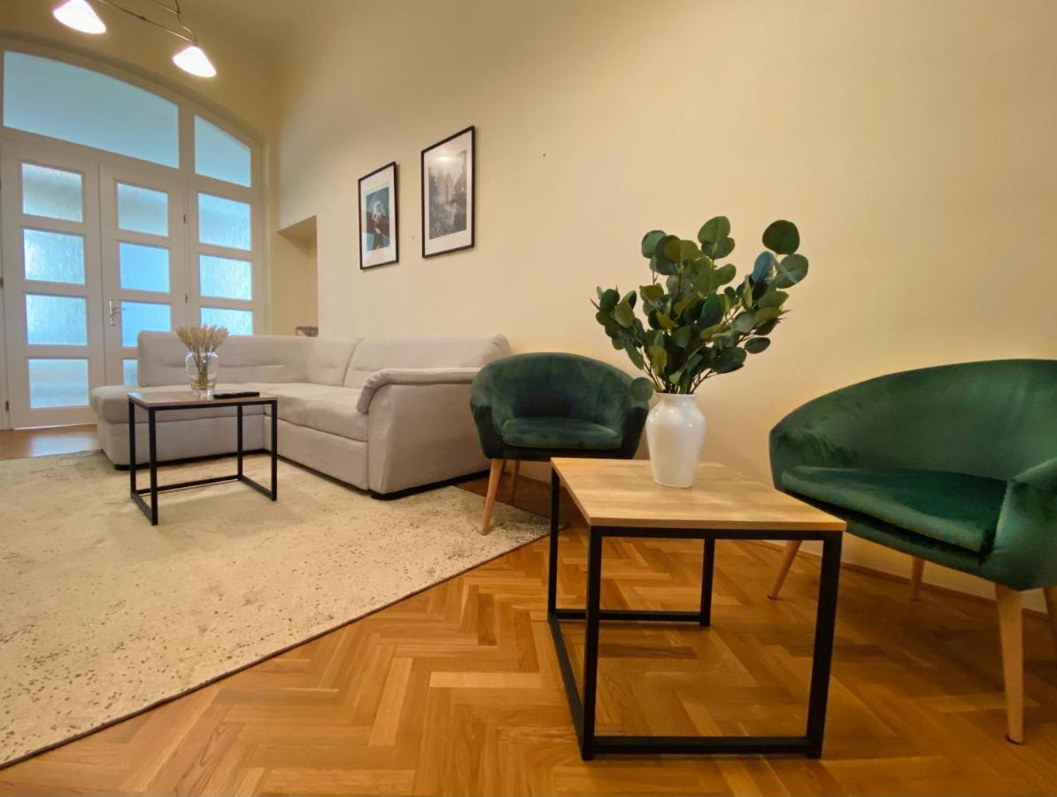 Luxury Vincents Apartments קושיצה מראה חיצוני תמונה