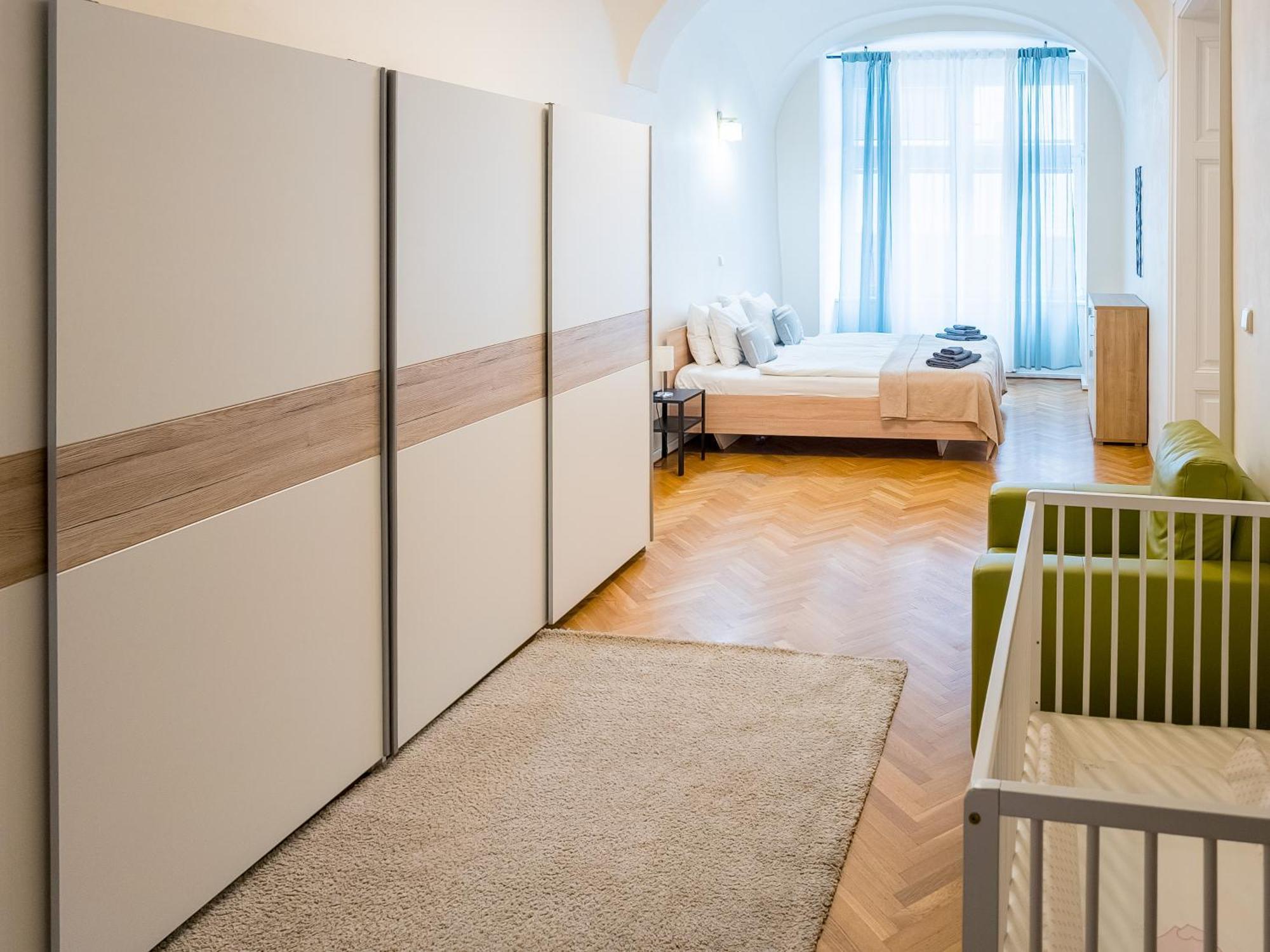 Luxury Vincents Apartments קושיצה מראה חיצוני תמונה