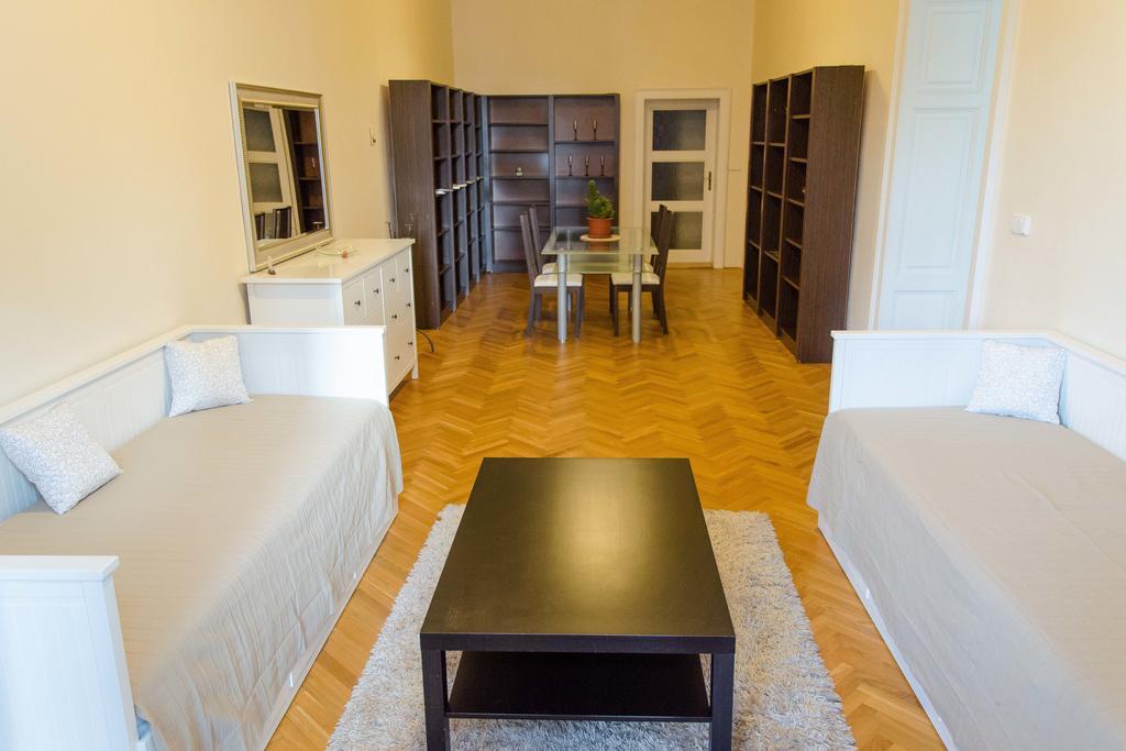 Luxury Vincents Apartments קושיצה מראה חיצוני תמונה